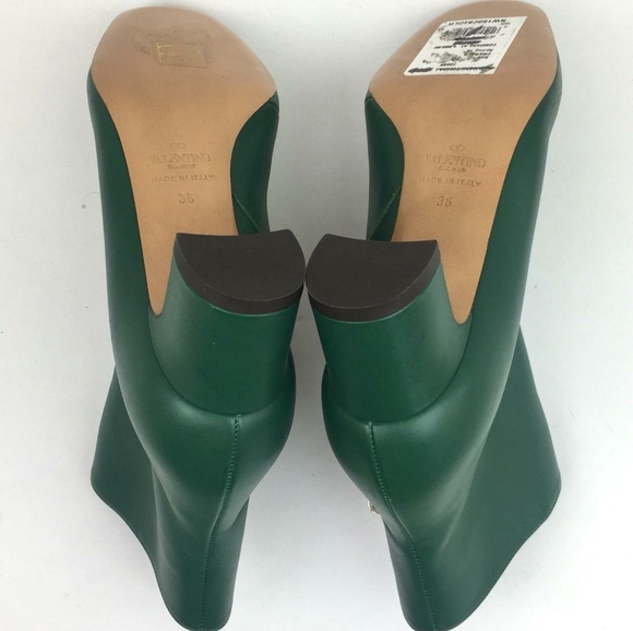 VALENTINO Eyelet Leather ankle bootie sz 6 - Picture 10 of 14